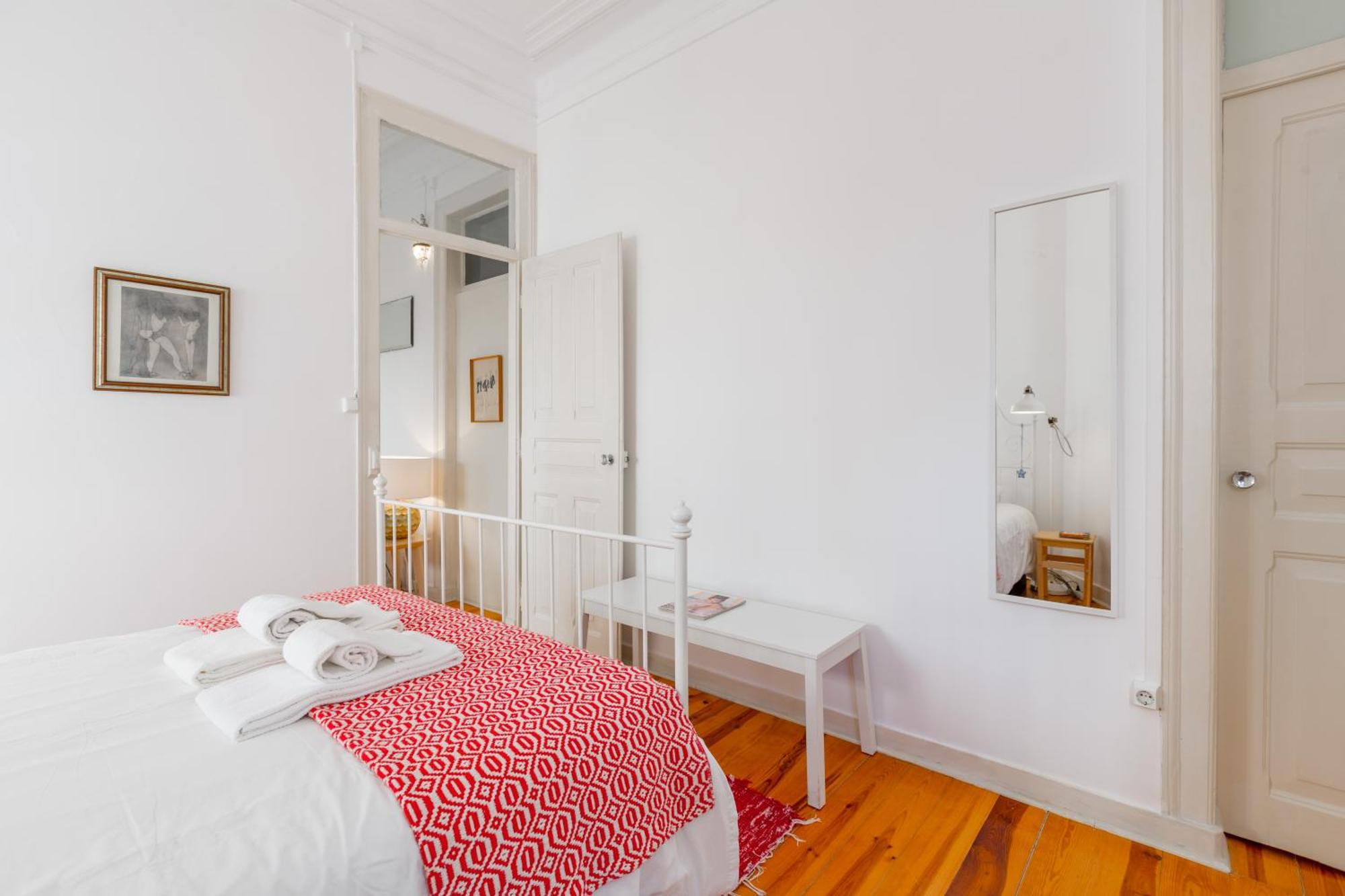 Spacious, Bright And Sunny Apartment, By Timecooler Lisboa Exteriör bild