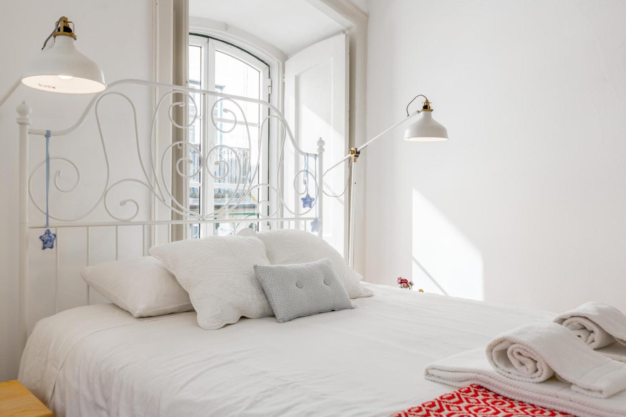 Spacious, Bright And Sunny Apartment, By Timecooler Lisboa Exteriör bild