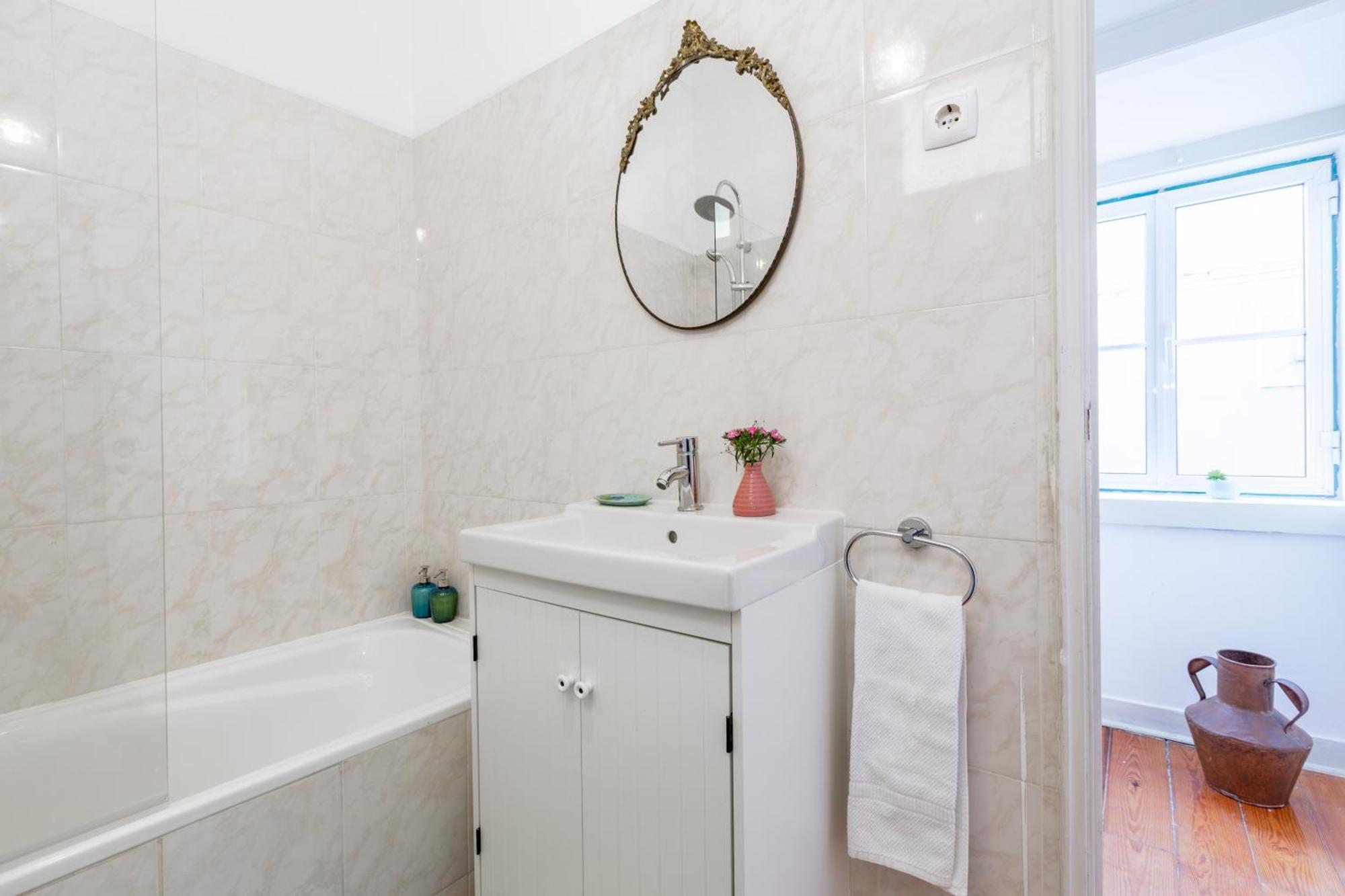 Spacious, Bright And Sunny Apartment, By Timecooler Lisboa Exteriör bild